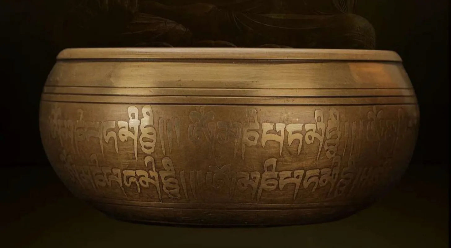Large Tibetan Brass Singing Bowl – Handmade in Nepal